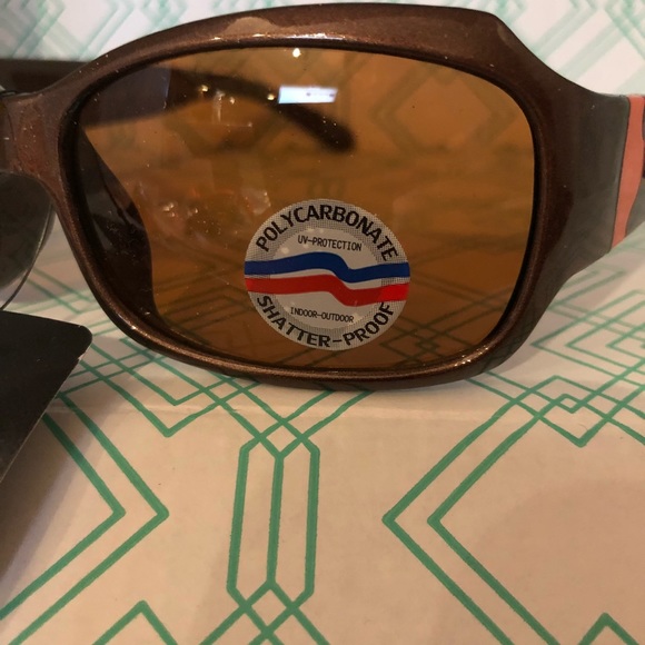 Cleveland Browns NFL Sunglasses Brown - Picture 4 of 6